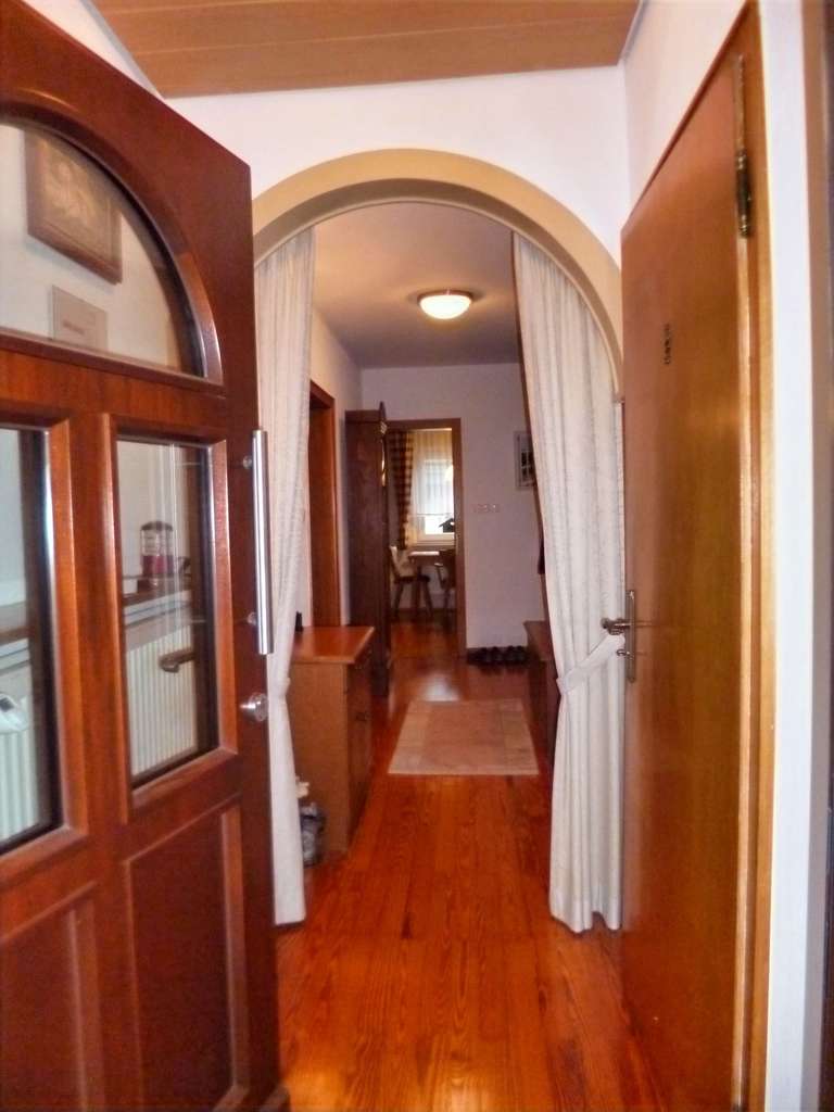 Immobilie in Großseifen - Gepflegtes Haus in ruhiger Wohnlage. - Bild 3