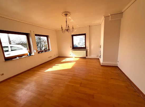 Immobilie in Weilburg - Modernisiertes Einfamilienhaus bis  Zweifamilienhaus  mit  großem Grundstück und Doppelgarage - Bild 5