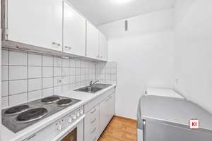 Über den Baumkronen des Englischen Gartens: Charmante 1-Zimmer-Wohnung mit Potenzial – Die vollständige Adresse der Immobilie erhältst du vom Anbieter., 80805 Biederstein, München – Vorschaubild 7
