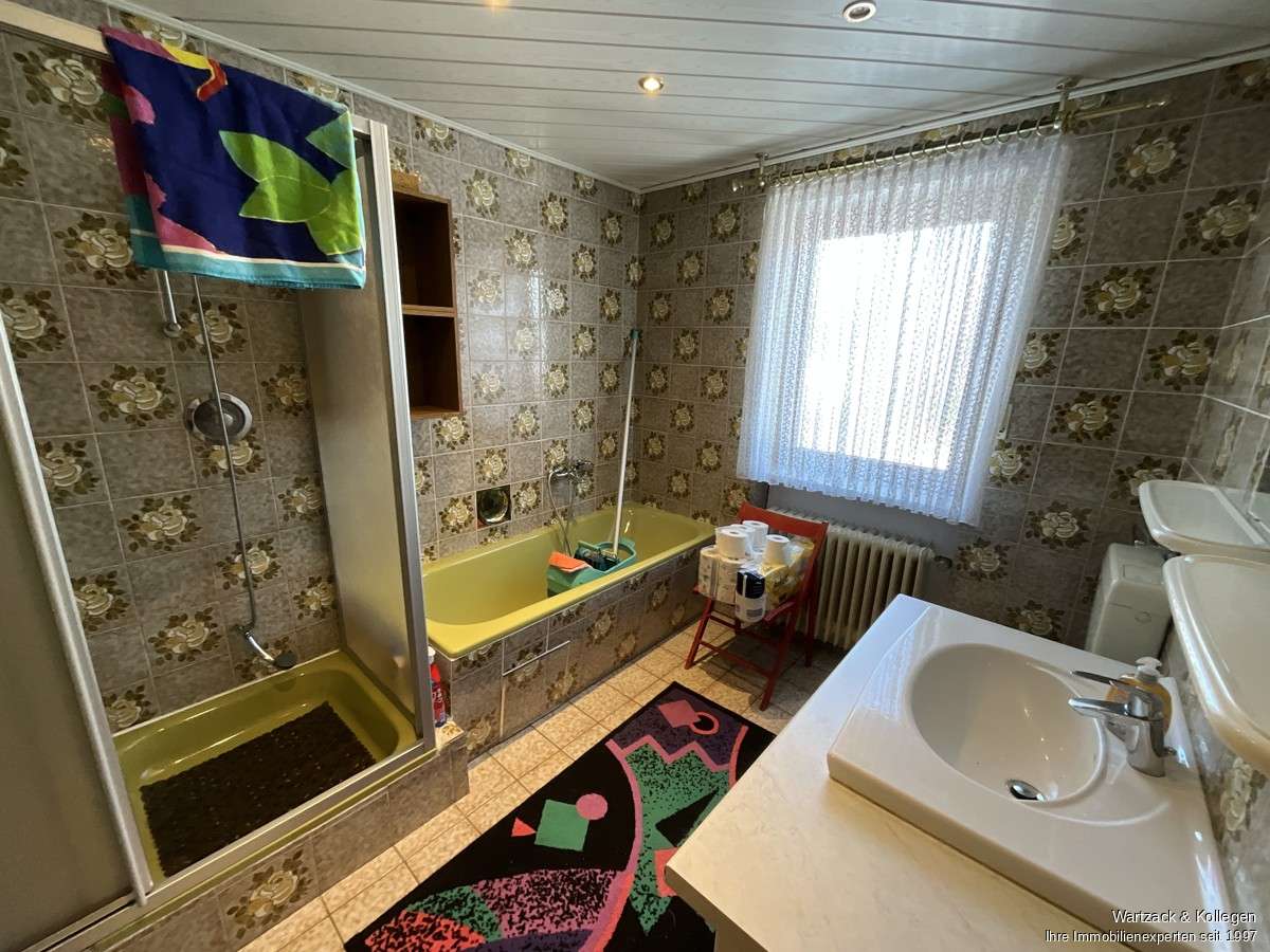 Immobilie in Postbauer-Heng - Familienschatz!
Ein- bis Zweifamilienhaus 
in Postbauer-Heng (Kemnath) - Bild 7