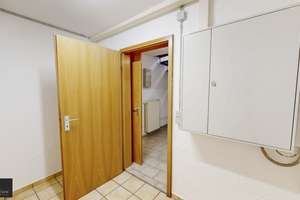 Renovierte Doppelhaushälfte mit tollem Garten in familienfreundlicher Lage von Esting – Die vollständige Adresse der Immobilie erhältst du vom Anbieter., 82140 Olching – Vorschaubild 43