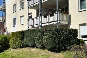 Vermietete 3‑Raum‑Wohnung mit Terrasse und TG‑Stellplatz im Erdgeschoss in Leipzig‑Probstheida – Die vollständige Adresse der Immobilie erhältst du vom Anbieter., 4289 Probstheida, Leipzig – Vorschaubild 2