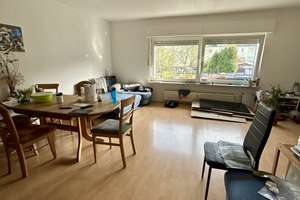 Große 3-Zimmer-Wohnung mit zwei Bädern und Gäste-WC