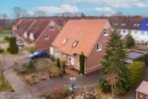 Zögern Sie nicht: Gepflegte Doppelhaushälfte mit Garten und Garage in Top-Lage – Asternweg 2, 17033 Neubrandenburg – Vorschaubild 1