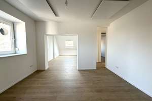 Erstbezug nach Sanierung: Helle DG-Wohnung mit Einbauküche – 74348 Lauffen am Neckar – Vorschaubild 6