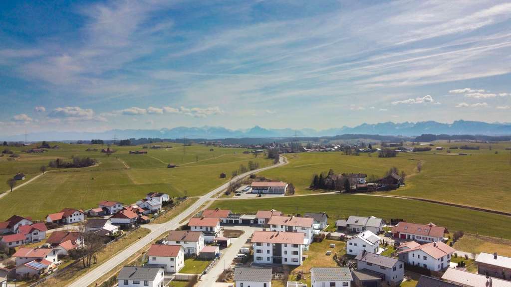 Immobilie in Unterthingau - Großzügiges Zweifamilienhaus mit wunderschönem Garten, Balkon und Doppelgarage in Unterthingau - Bild 3