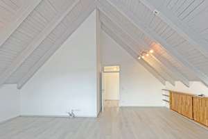 Gemütliche, helle 2-Zimmer-Dachgeschosswohnung mit Weitblick in Kirchheim ! – Schlehenring 24 a, 85551 Kirchheim bei München – Vorschaubild 7