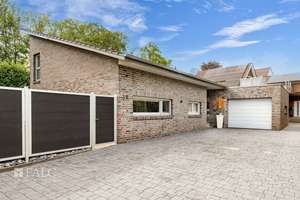 Modernes Wohnen auf einer Ebene – Exklusiver Bungalow in Friesoythe-Gehlenberg – Die vollständige Adresse der Immobilie erhältst du vom Anbieter., 26169 Friesoythe – Vorschaubild 3
