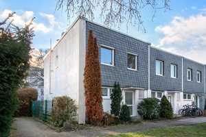 * ONLY 10 MIN TO LUCIUS CLAY KASERNE * 
Town house with large plot – ideal for dog owners! – Wiesbaden – Vorschaubild 17