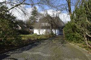 Stilvolles Einfamilienhaus mit großzügigem Garten