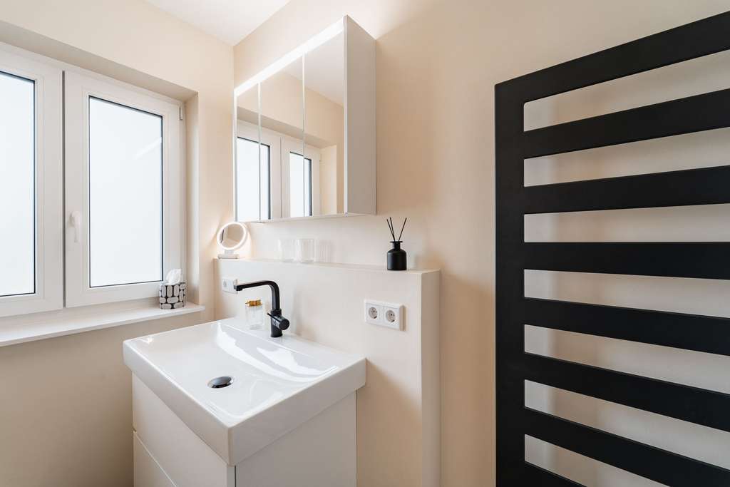 Immobilie in Übersee - 3-Zimmer-Neubauwohnung - Bergpanorama -   OG mit Balkon - - Bild 3