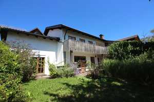 Großes Zweifamilienhaus mit schön eingewachsenem Garten in Aussichtslage von Regen – Regen (Kreis) – Vorschaubild 2