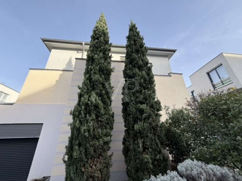 3d5918b1-3cad-43e8-b59c-130d21