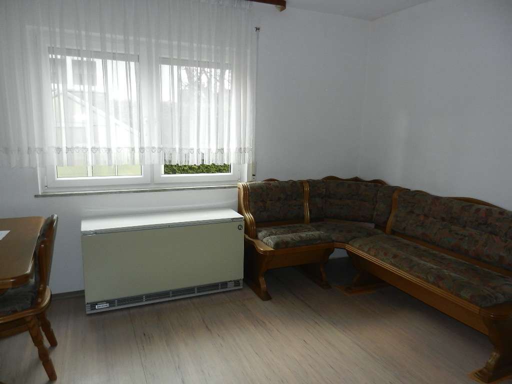 Immobilie in Schwäbisch Gmünd - 2-Familienhaus mit kl. ELW im DG in Schw.Gmünd-Bettringen - Bild 4