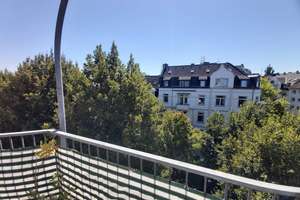 Lichtdurchflutete Dachgeschosswohnung mit Charme & Balkon in Spielstraße in Innenstadtnähe – Waterloostr. 5, 65195 Westend / Bleichstraße, Wiesbaden – Vorschaubild 2