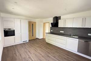Attraktives Wohnhaus mit moderner EBK, neuem Bad, Garage+Stellplatz in begehrter Lage nahe See – Die vollständige Adresse der Immobilie erhältst du vom Anbieter., 88662 Überlingen – Vorschaubild 8