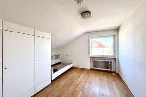 Zum Glück für die Familie – Ihr neues Zuhause  großes 2-Familienhaus mit Doppelgarage  Im Geiger – Die vollständige Adresse der Immobilie erhältst du vom Anbieter., 70374 Im Geiger, Stuttgart – Vorschaubild 11