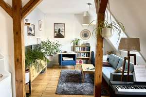 +++Extravagante, aparte 2 Zi. DG- Wohnung, mittendrin und voll dabei+++