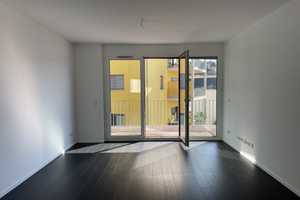4 Zimmer Wohnung mit Südbalkon, Tiefgaragenstellplatz und Einbauküche – Kleemannstraße 20, 70372 Stuttgart – Vorschaubild 4