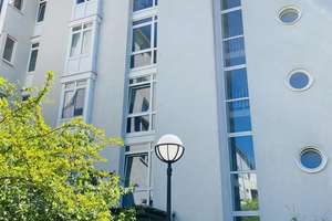 Helle 2-Zimmer-Wohnung ab sofort frei - Anmietung nur mit Wohnberechtigungsschein nach §88d