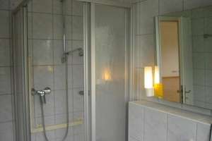 Attraktive 2-Zimmer Wohnung im Zentrum Altötting sucht Nachmieter provisionsfrei – Chiemgaustraße 21, 84503 Altötting – Vorschaubild 2