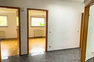 Großzügige 5,5-Zimmer-Dachgeschosswohnung mit Wintergarten und Aufzug direkt in die Wohnung – 44135 Kaiserbrunnen, Dortmund – Vorschaubild 2