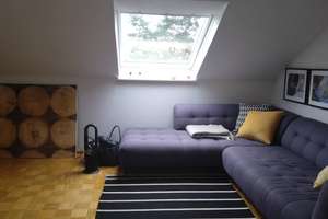 Stilvolle Dachgeschosswohnung mit vier Zimmern (teilmöbliert) in Karlsruhe-Wolfartsweier – Talwiesenstraße 19, 76228 Wolfartsweier, Karlsruhe – Vorschaubild 4