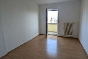 Modernisiertes Wohnglück: Helle 3-Zi.-Wohnung mit 2 Balkonen, EBK & Aufzug in Schoppershof – Die vollständige Adresse der Immobilie erhältst du vom Anbieter., 90491 Schoppershof, Nürnberg – Vorschaubild 6