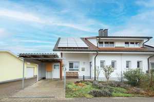 Hägelberg - Nachhaltig wohnen in sonniger Traumlage! Doppelhaushälfte mit Fernwärme und PV-Anlage  – Lörrach (Kreis) – Vorschaubild 1