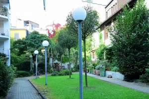 MITTEN IN DER CITY - MIT BALKON IN DEN GRÜNEN UND RUHIGEN INNENHOF! – Die vollständige Adresse der Immobilie erhältst du vom Anbieter., 76133 Innenstadt-West, Karlsruhe – Vorschaubild 2