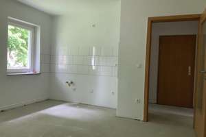 Das hat sich gewaschen,-neues Wannenbad inklusive und neuer Laminatboden – Metelener Weg 3, 45892 Resser Mark, Gelsenkirchen – Vorschaubild 3