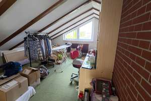 Großes Einfamilienhaus mit Einliegerwohnung, Wintergarten, Garten u. 3 Garagen sucht neue Eigentümer – Die vollständige Adresse der Immobilie erhältst du vom Anbieter., 71296 Heimsheim – Vorschaubild 27