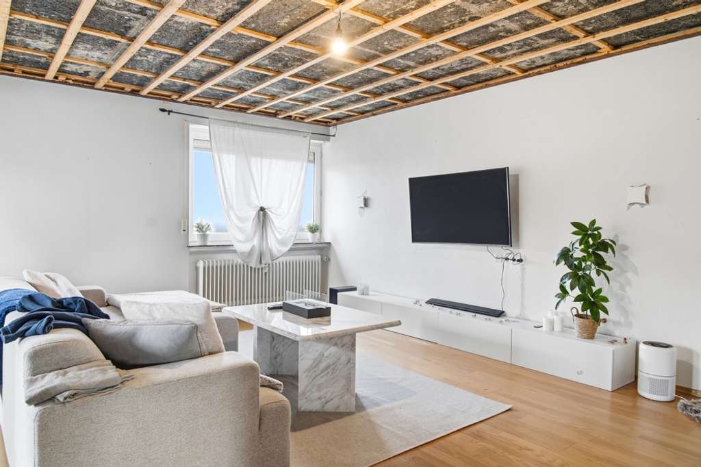 Immobilie in Bremberg - ***Coming home: Großzügiges Einfamilienhaus mit Einliegerwohnung*** - Bild 2