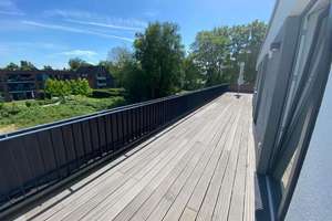 Penthouse-Feeling auf höchstem Niveau: 50 m² Süd-Dachterrasse mit Blick ins Grüne – Frahmredder 58, 22393 Sasel, Hamburg – Vorschaubild 16