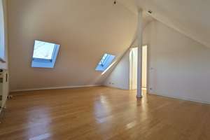 Geschmackvolle DG-Maisonette-Wohnung,offene Galerie mit 2 Zimmern, Balkon und EBK in MÜ-Nymphenburg – Die vollständige Adresse der Immobilie erhältst du vom Anbieter., 80639 Nymphenburg, München – Vorschaubild 14