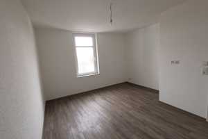 Moderne 2-Zimmer-Wohnung mit Fußbodenheizung – Eupener Str. 54, 27576 Bremerhaven – Vorschaubild 3