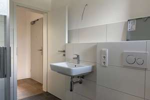 Erdgeschoß mit Dusche, Balkon und Stellplatzmöglichkeit – Friedrich-Ebert-Straße 21, 6237 Leuna – Vorschaubild 5
