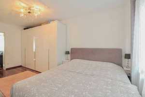 Stilvoll, großzügig und modern: 4-Zi.-ETW mit großem Balkon und TG-Stellplatz in Düsseldorf-Hassels – Düsseldorf – Vorschaubild 8