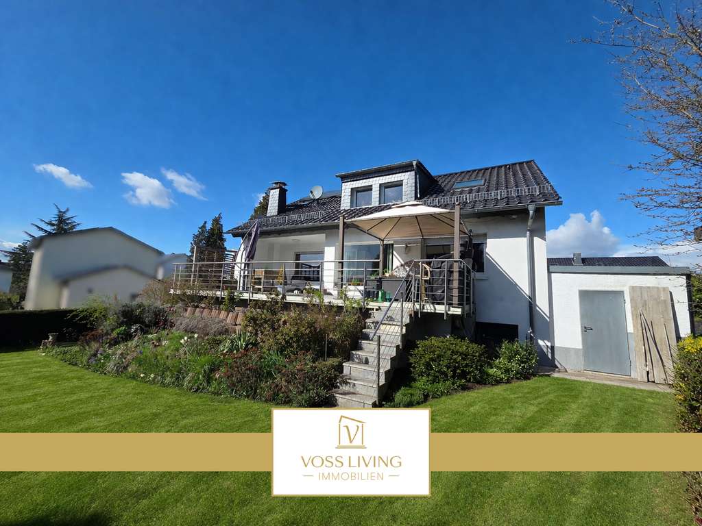 Immobilie in Schöneck - Saniertes+gepflegtes Einfamilienhaus mit ELW in gehobener Wohnlage mit Sonnenterrasse+Traumblick - Bild 0