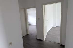 3 ZiKüDieleBad, Balkon, hohe Decken in GE-Horst – Die vollständige Adresse der Immobilie erhältst du vom Anbieter., 45899 Horst, Gelsenkirchen – Vorschaubild 8