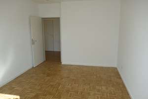 EXKLUSIV IN BILK NÄHE UNI MODERN RENOVIERT PARKETT BALKON SANIERTES WANNENBAD TG-STELLPL. 1. ETAGE – Himmelgeister Straße 179, 40225 Flehe, Düsseldorf – Vorschaubild 6