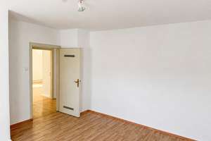 Charmante 2-Zimmer-Wohnung mit Balkon und ca. 40 m² Werkraum in Rüngsdorf! Leerstand! – Konstantinstraße 155, 53179 Rüngsdorf, Bonn – Vorschaubild 7