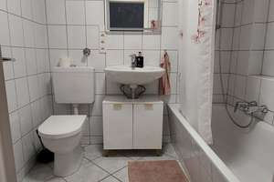 Gemütliche, gepflegte 2-Zimmer Wohnung mit Terrassenbalkon nähe Zoopark – Die vollständige Adresse der Immobilie erhältst du vom Anbieter., 40237 Düsseltal, Düsseldorf – Vorschaubild 9