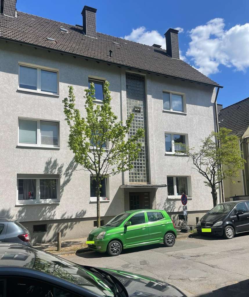 7 Wohnungen mit Balkone, Garten und 3 Garagen in topp-Lage in Witten-Annen!