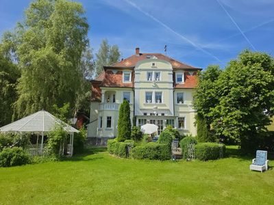 Märchenhaft schöne Villa im Frankenwald auf 5.131 m². Am Waldrand, einfach ein Traum!