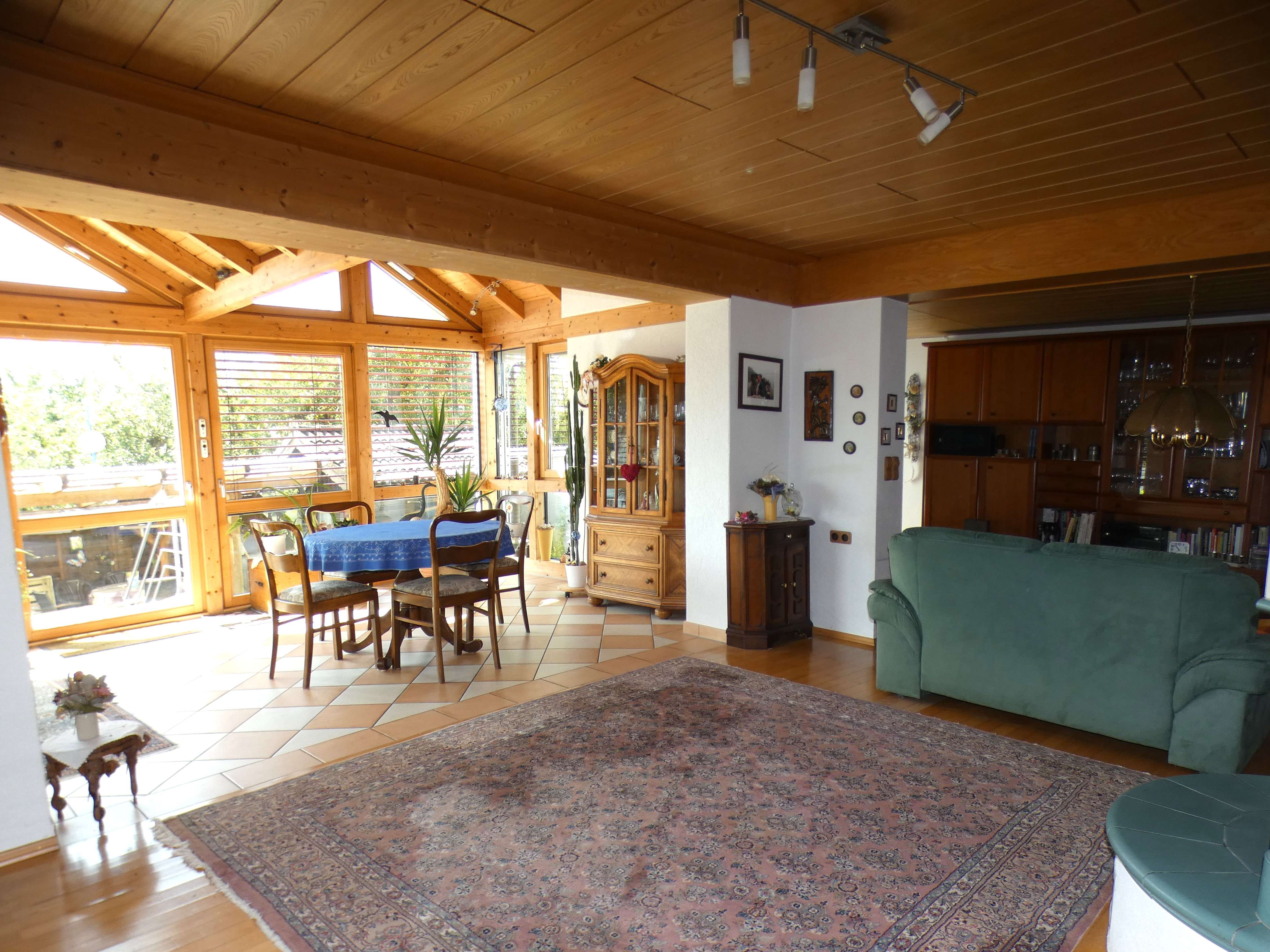 Immobilie in Asselfingen - CHARMANT & RUHIG GELEGEN: Zweifamilienhaus mit Garage und schönem Garten in Asselfingen zu verkaufen - Bild 8