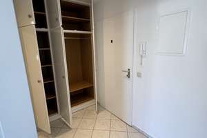 Geräumige 1-Zimmer-Wohnung mit Einbauküche und neusaniertem Bad in München – Die vollständige Adresse der Immobilie erhältst du vom Anbieter., 80807 Milbertshofen, München – Vorschaubild 11