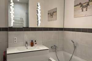 Tolle 2-Zimmer-Wohnung mit großer Wohnküche und Balkon in der Maxvorstadt. Befristet bis 31.03.2032 – 80799 Universität, München – Vorschaubild 14