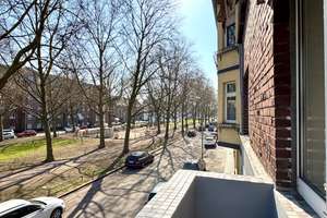 Renovierte Eigentumswohnung mit Blick in den Park! – Die vollständige Adresse der Immobilie erhältst du vom Anbieter., 47799 Cracau, Krefeld – Vorschaubild 2