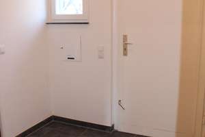 ***Einziehen & wohlfühlen: Frisch saniertes Reihenendhaus mit 190 m², Garten & Garage*** – Nikolaus-Bares-Weg 41, 12279 Marienfelde, Berlin – Vorschaubild 4